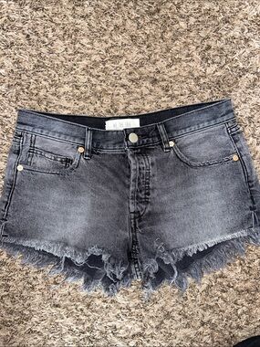 We The Free Gray/Black Low Rise Distressed Denim Cutoff Shorts Women’s 26